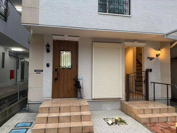 新築築2年の新しい事務所で仕事しましょう