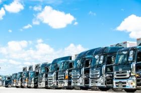 トラックは常にきれいな状態でお荷物を届けています。