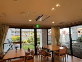 緑に囲まれた明るいデイサービス