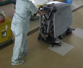 ＦＵＪＩスーパ店内洗浄機清掃