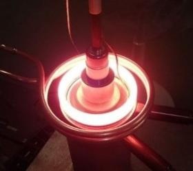 高周波誘導加熱の様子