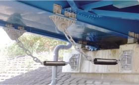 落橋防止構造用緩衝チェーン（特許）