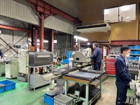 通常の作業風景。夏は涼しく冬はあたたかい空調が聞いた職場です