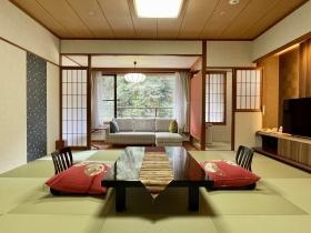 リニューアルした客室。清掃や客室準備のお仕事。