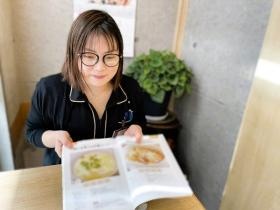 管理栄養士 作業風景