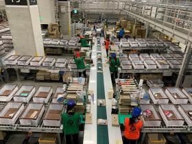 船橋商品センターのアルバイトさんの仕事風景です。