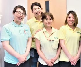 いつも心に笑顔をモットーに仲良く頑張ってます（ケアセンター）