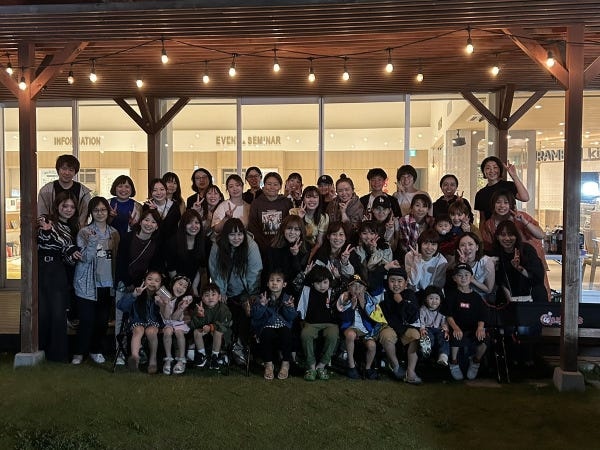 医院に併設されている中庭です。新入社員の歓迎会で毎年BBQを６月頃に行っています。