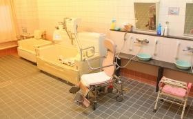 施設内観 デイサービス 浴室