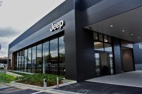 ジープ東大阪【東大阪市稲田新町】