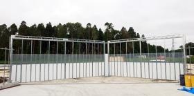 施工事例 工事現場の希望で２面を使用した特注ゲート