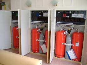 自社製品（パッケージ型消火設備）