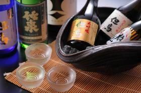 飲物は、日本酒中心にビール、酎ハイなど※カクテルはありません