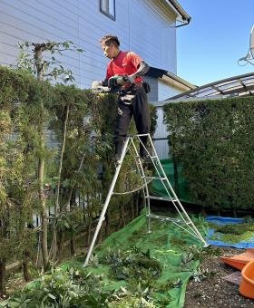 センスも光る！お庭のお手入れ作業風景