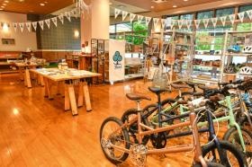 アウトドアショップ・レンタルサイクル