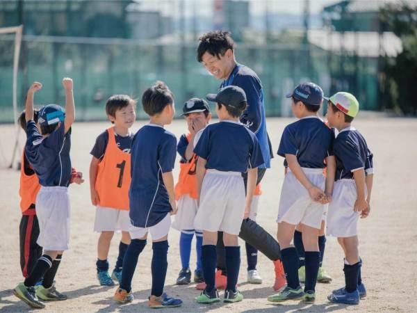 子ども向けサッカー教室と走りかた教室インストラクター（普通自動車運転免許）