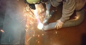 グラインダー作業