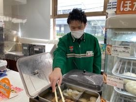 レジ周りの様子です。