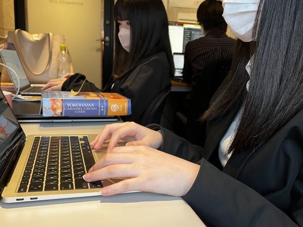 人事アシスタント・マネジメント部門の制作デスク（未経験OK・経歴不問）