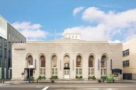 アルモニービアン外観