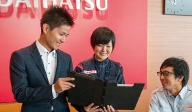 （営業スタッフ・サービスエンジニア）打合せ風景