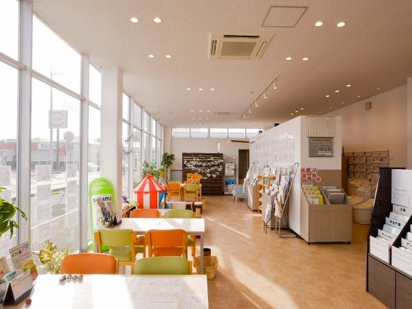 事務・不動産会社の一般事務（普通自動車免許・AT限定可）