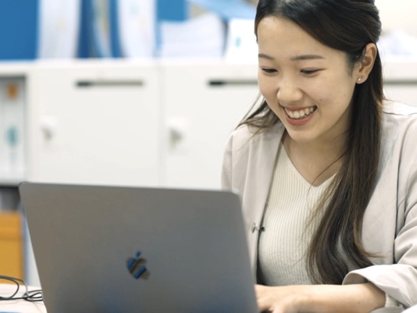 法人営業・営業職・対内外問わず気がつかえる人（普通自動車免許・AT限定可）