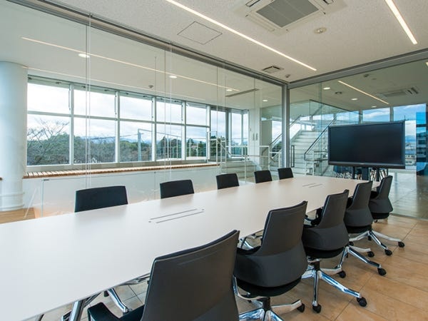 ～打ち合わせ室～