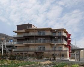 雨塚らくらく苑 外観