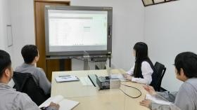 案件進捗についての社内会議