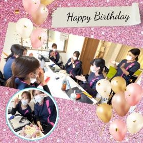 誕生日はみんなでお祝いをします