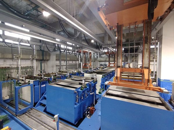 自動機ラインになります。めっき生産が円滑に行えるようにオペレーションやサポートに携わっていただきます。