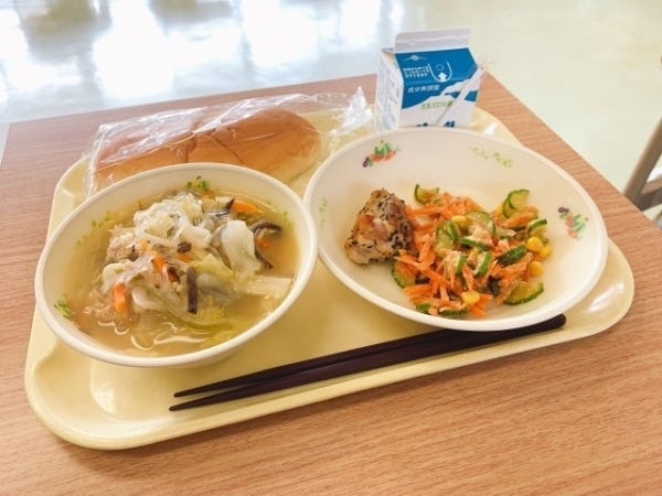 学校給食調理員・集団給食調理経験がある方や調理師（年齢不問）