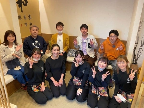 ホールスタッフ・足湯カフェスタッフ（未経験OK・こんな方大歓迎）