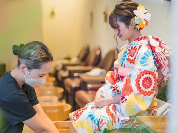 ホールスタッフ・足湯カフェスタッフ（未経験OK・こんな方大歓迎）