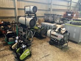 倉庫内は整理整頓清掃に心がけています