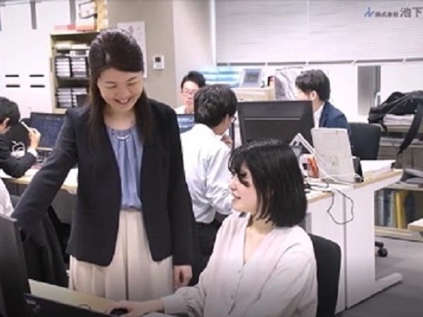 正社員への登用制度もございます