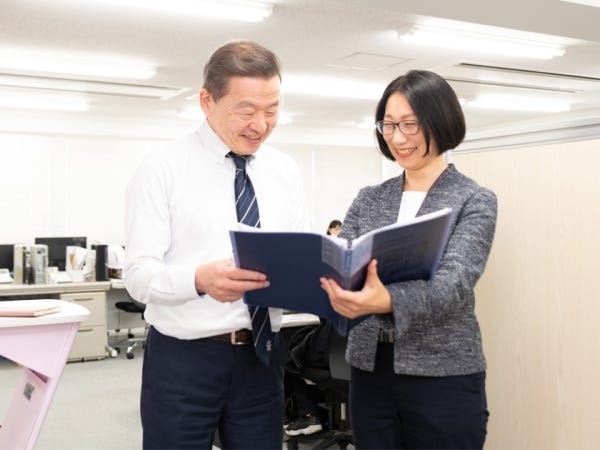 フラットな環境で働ける魅力があります！成長企業のため、ユニークな福利厚生や待遇改善など積極的に推進しています。