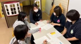 困ったことは、事業所の垣根を越えて相談します！