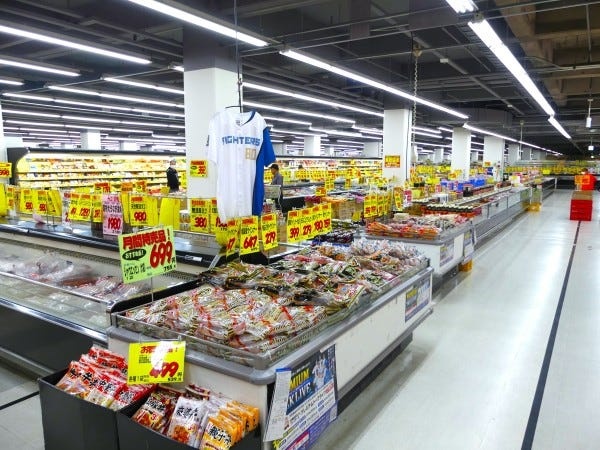 商品の陳列は、店舗に委ねられています。自分のアイディアをすぐに売り場に反映させることができます。