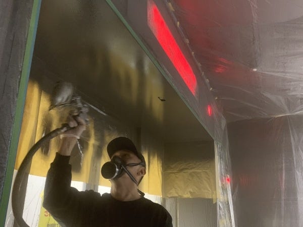 防毒マスクを使用します。