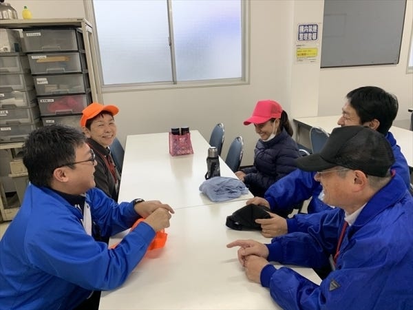 フォークリフトオペレーター（要フォークリフト免許）