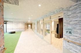 ユニットに面した廊下