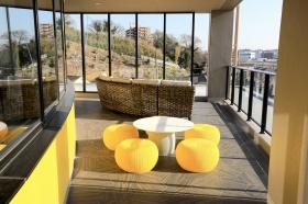 職員休憩室に面したベランダ