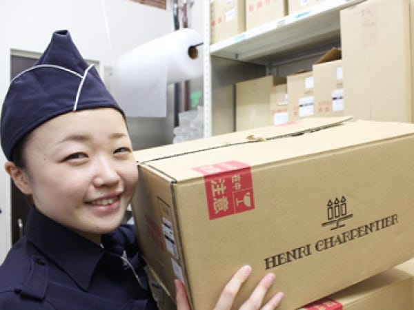 洋菓子店での運搬作業スタッフ・バレンタインやホワイトデー（男女不問・経験不問）