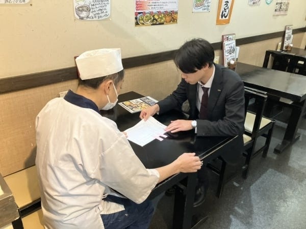 「本物よりも本物らしく、美味しそう！」食品サンプルを通して人を喜ばせる仕事です。