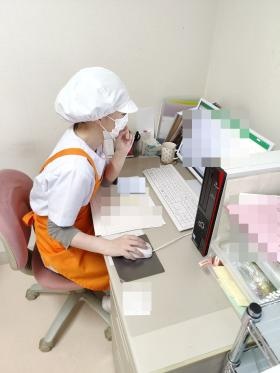 事務作業（献立確認など）