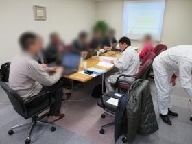 お客様と打ち合わせの様子