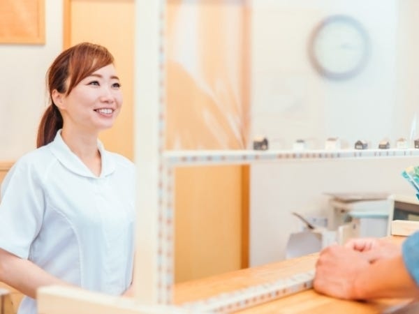 PCスキルがあればOK！専用の研修で、当社が大切にする『おもてなしの接客スキル』を学ぶことができます。※イメージ画像