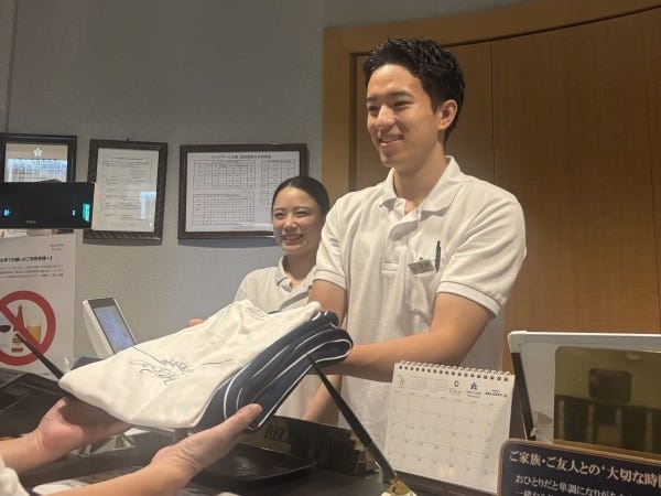 フィットネスクラブスタッフ・ホテル内ジムの受付（受付やタオルの補充）